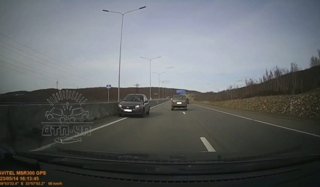 В Мурманске встретили заблудившегося водителя Автомомбиль