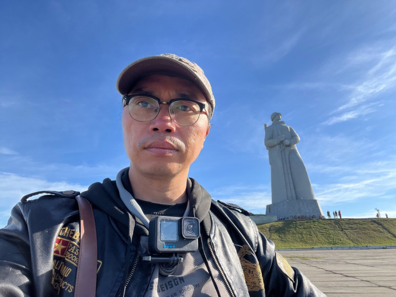 Удивительное путешествие. Китайский турист на мотоцикле добрался до Мурманска Китайский турист