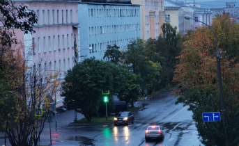 Снег и дождь придет в Заполярье Мурманск, машины, перекревсток, деревья, светофор