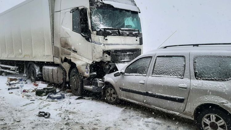За сутки в Мурманской области произошло 27 ДТП ДТП