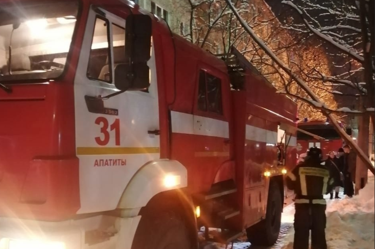 Ночное возгорание ликвидировали в Заполярье Пожар