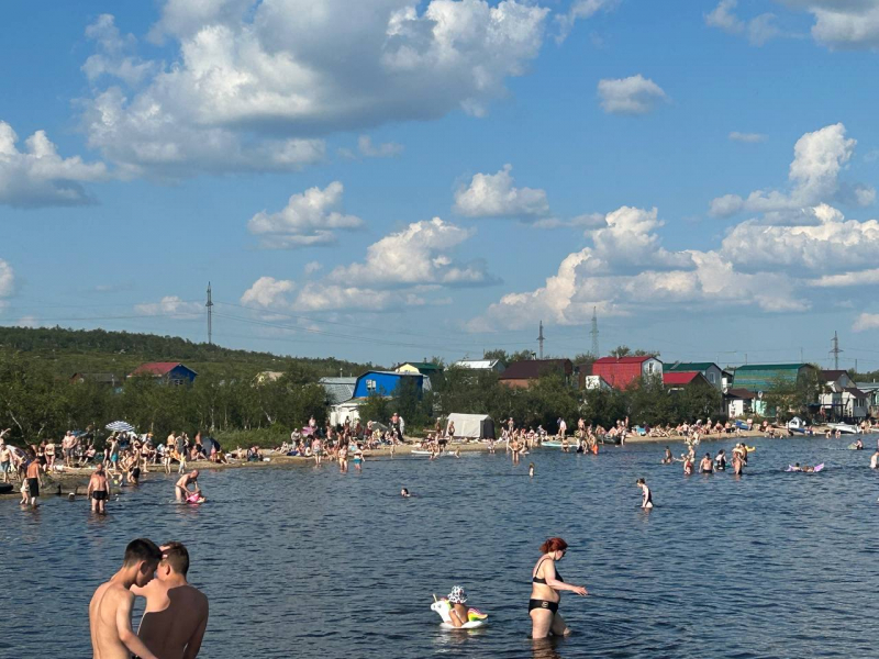 Возмутительное поведение отдыхающих. На пляже в Мурманской области устроили погром Возмутительное поведение отдыхающих. На пляже в Мурманской области устроили погром