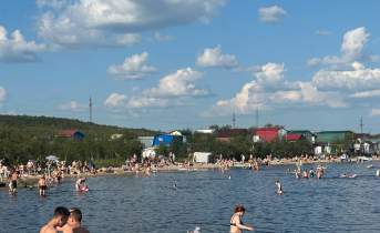 Возмутительное поведение отдыхающих. На пляже в Мурманской области устроили погром 