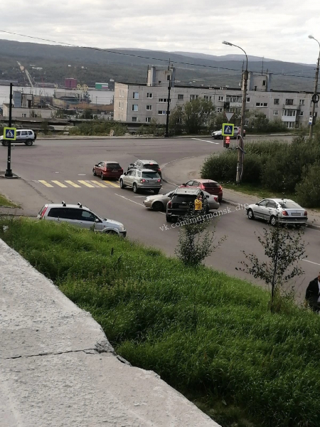 Северян предупредили о затрудненном движении на перекрестке в Мурманске Авария