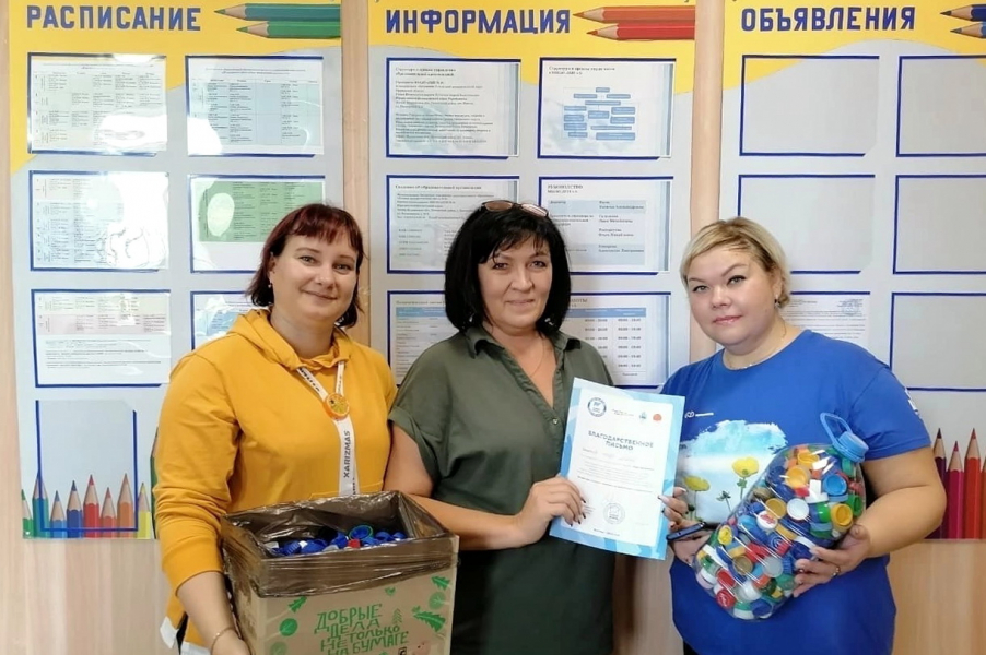 В Печенгском округе собрали 127 кг пластиковых крышечек Волонтеры