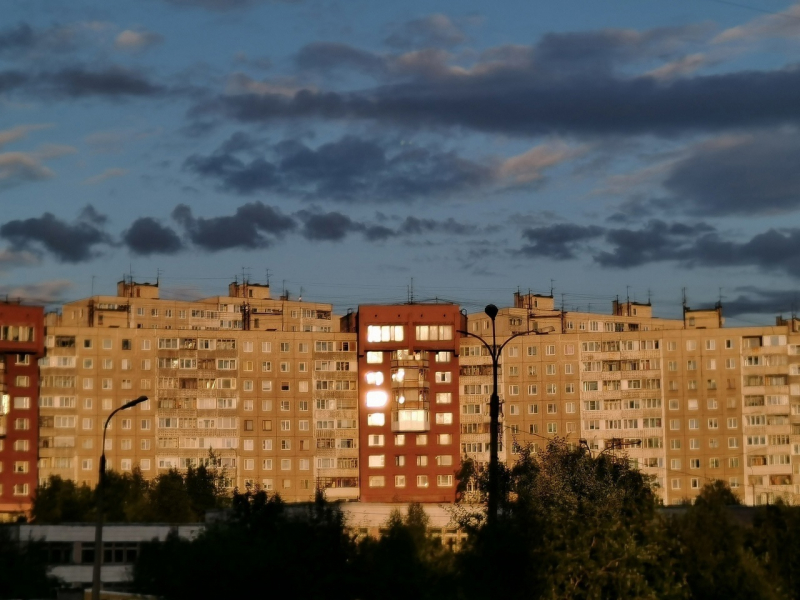 Мужчина выпал из окна в Мурманске Мурманск