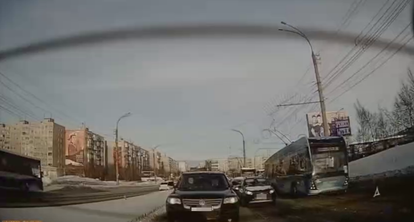 Движение транспорта в Мурманске возобновили после ДТП Авария