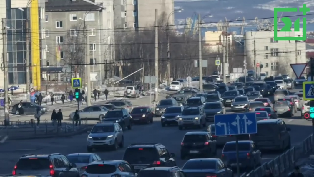 Большая пробка в Мурманске Пробка