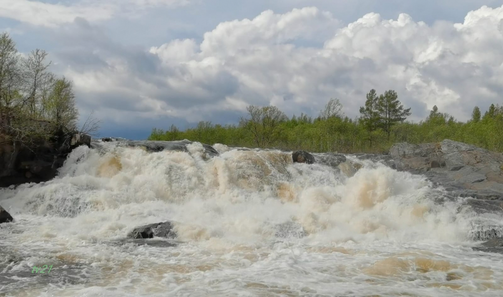 Водопады в Мурманской области восхищают своей красотой Водопад