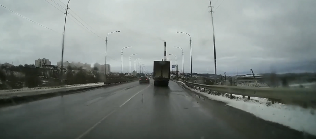 Поведение водителя на дороге возмутило мурманчан Дорога