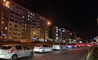 Центр Мурманска встал в гигантских пробках Пробка