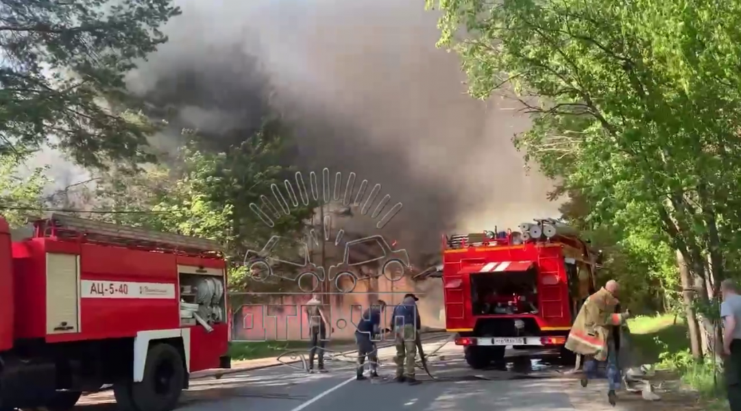 Крупный пожар в Мурманской области попал на видео Пожар