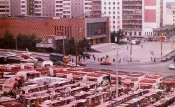 Рынок у кинотеатра «Мурманск»: как пахли 90-е в сердце Заполярья Город