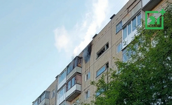 Пожар в жилом доме в Мурманске попал на видео Пожар