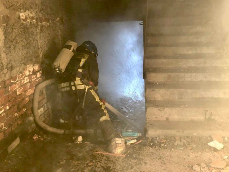 Из пожара в Мурманской области спасли 10 человек Пожар