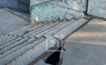 ️Состояние подземного перехода в центре Мурманска вызывает беспокойство у жителей Переход