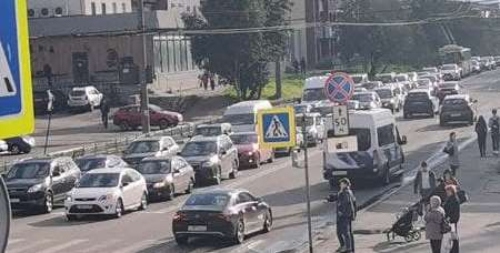 Из-за массовой аварии в центре Мурманска образовалась гигантская пробка Пробка
